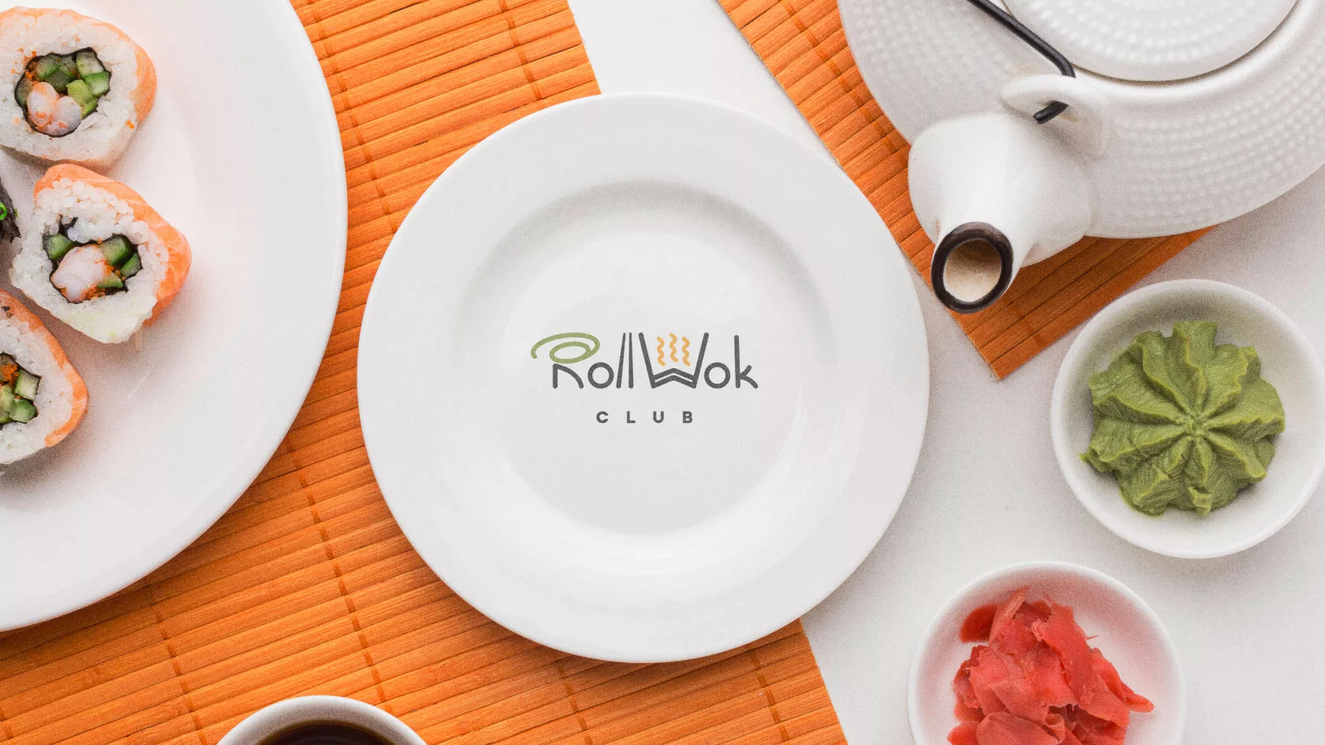 Разработка логотипа и фирменного стиля в Радужном для суши-бара «Roll Wok Club»